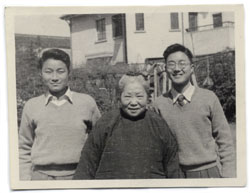 Heng, grandmother, Yong