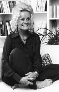 Kitty Kelley, �64