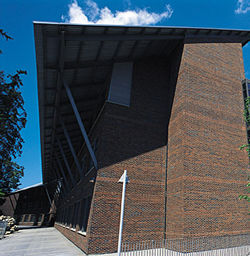 Brick patterns on UWB building