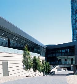 The UWMC Surgery Pavilion (left) is linked to the main medical center (far right) by a one-story wing with a tunnel that allows access to other South Campus structures. Photo by Kathy Sauber. Digital enhancement by Jeff Porterfield.