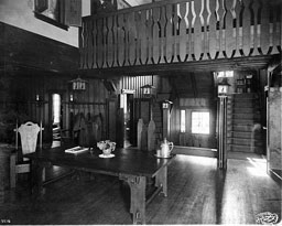 Hoo-Hoo House reception area