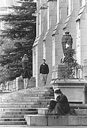 Students on Suzzallo
steps