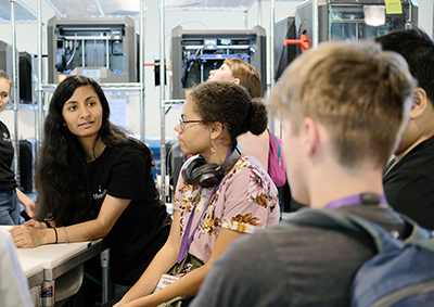 An instructor teaches students about the makerspace. An instructor teaches students about the makerspace.
