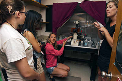 2012 Scholar Alicia (left) wanted to confirm she could get all the accommodations she needed during lab work while attending UW.