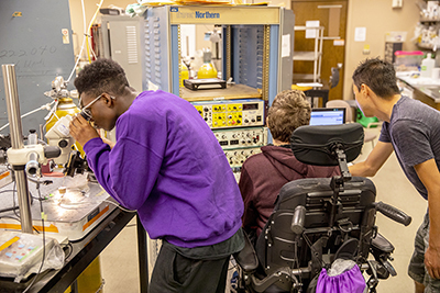 Phase II Scholars Myles and Alex work in the Neurobiology lab during Summer Study 2018. Phase II Scholars Myles and Alex work in the Neurobiology lab during Summer Study 2018.