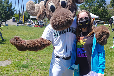 Sarafina meets the Mariners' Mascot. Sarafina meets the Mariners' Mascot.