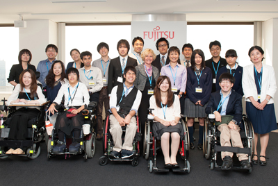 Group photo of Directors Burgstahler and Kondo with DO-IT participants in Fujitsu.