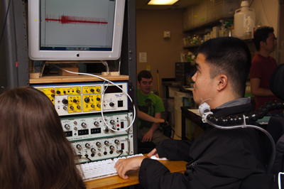 Student using a computer to input data during a neurobiology lab. Image of a student using a computer to input data during a neurobiology lab.